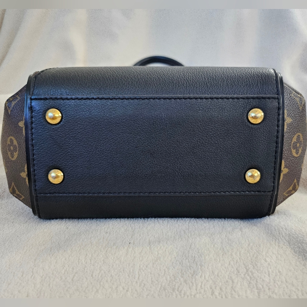 Louis Vuitton Noir Kimono Tote Bag - Picture 11 of 15
